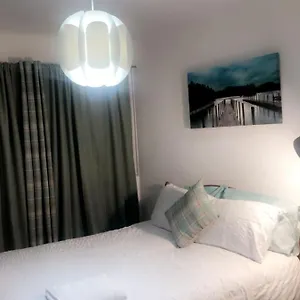 Entire One Bedroom Near Stratford Apartment